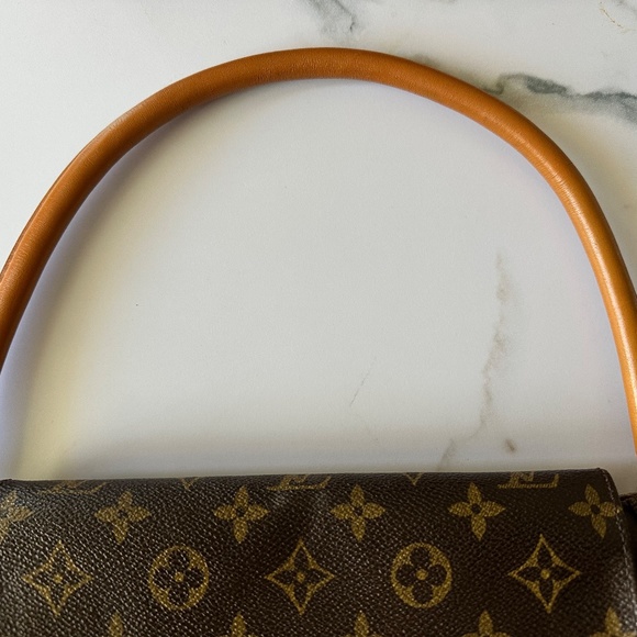 Vintage LV Mini Looping Bag - DC: MI0092 - Includes Cert of Authentication - Picture 6 of 16